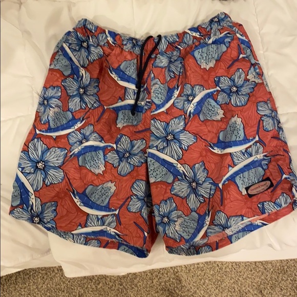 Vineyard Vines Swim Trunks - Size Large - Picture 1 of 4